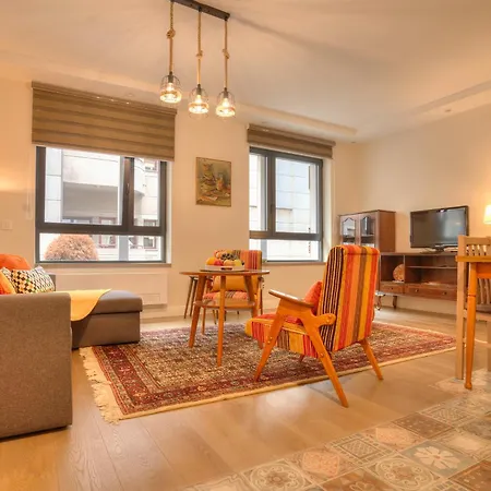 Peaceful Downtown Apartament Belgrad